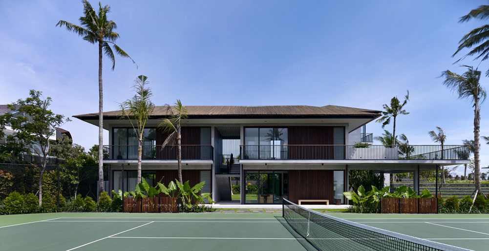 Arnalaya Beach House - Guest bedroom pavilion by the tennis court